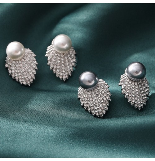 Grey pearl earrings, stud earrings, women's niche high-end style, light luxury, earrings, French design, diamond-encrusted trendy earrings
