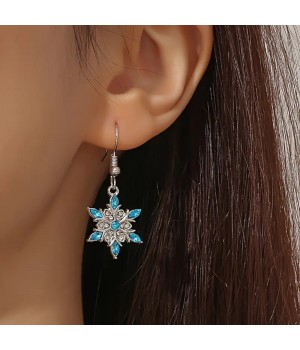 The new autumn and winter cross-border snowflake white gold, ethereal five-pointed star, European and American fashion two-tone diamond-encrusted blue earrings are versatile