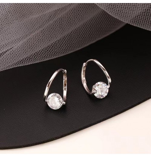 A hit French earring, an InS-style earring, a simple and trendy earring for women, and a trendy ear accessory for A hit French earring, an InS-style earring, a simple and trendy earring for women, and a trendy ear accessory for