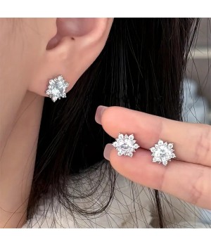 High-end, super sparkling Zircon snowflake earrings for women, simple and light luxury,  new best-selling fashion ear accessories, light luxury