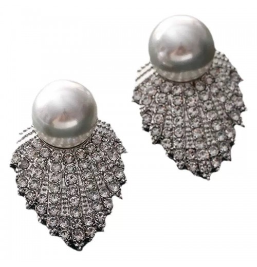 Minimalist style exquisite retro diamond-encrusted pearl silver needle earrings for women, new light luxury niche ear studs, fashionable and versatile earrings