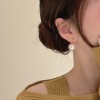 French romantic pearl earrings, elegant and grand, light luxury and niche design, 925 silver needle stud earrings, earrings, trendy for women French romantic pearl earrings, elegant and grand, light luxury and niche design, 925 silver needle stud earrings, earrings, trendy for women