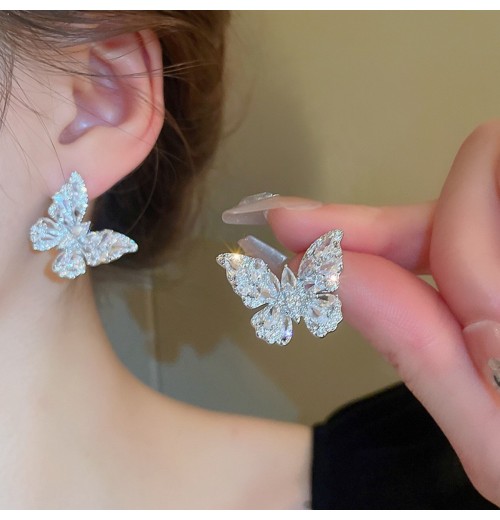 Sweet and light luxury zircon butterfly silver needle stud earrings are fashionable, exquisite and super sparkling, with a high-end and sophisticated vibe for Internet celebrities Sweet and light luxury zircon butterfly silver needle stud earrings are fashionable, exquisite and super sparkling, with a high-end and sophisticated vibe for Internet celebrities