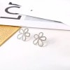 The new trendy copper slightly inlaid zircon high-end flower brooch for a suit woman exudes a sense of sophistication and a niche design that pairs well with accessories The new trendy copper slightly inlaid zircon high-end flower brooch for a suit woman exudes a sense of sophistication and a niche design that pairs well with accessories