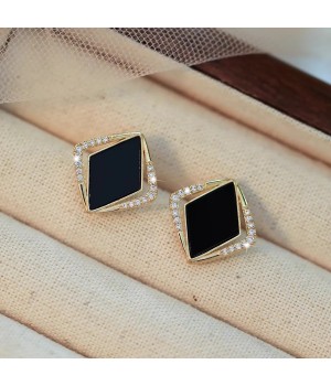 Exquisite black diamond-shaped earrings for women,  new cold style earrings, niche design, high-end pure silver earrings