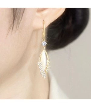 The  new high-end golden dreamcatcher net earrings are fashionable, versatile and elegant for female Internet celebrities. Three lives and three worlds ear rings