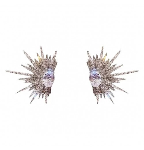 Light luxury high-end socialite 1, with a dazzling charm, full of diamond star earrings, fashionable European and American style, exquisite and cold style earrings Light luxury high-end socialite 1, with a dazzling charm, full of diamond star earrings, fashionable European and American style, exquisite and cold style earrings