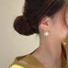 French romantic pearl earrings, elegant and grand, light luxury and niche design, 925 silver needle stud earrings, earrings, trendy for women French romantic pearl earrings, elegant and grand, light luxury and niche design, 925 silver needle stud earrings, earrings, trendy for women