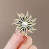 High-end pearl sunflower brooch for women, exquisite design, coat, brooch pin, niche fixed clothes and accessories High-end pearl sunflower brooch for women, exquisite design, coat, brooch pin, niche fixed clothes and accessories