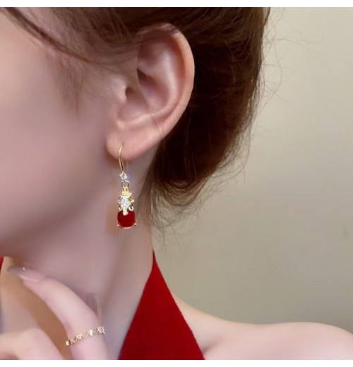 PI Xiu retro earrings for women in , new trendy, niche and high-end style, elegant and grand, red earrings of high quality PI Xiu retro earrings for women in , new trendy, niche and high-end style, elegant and grand, red earrings of high quality
