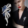 Ladies' suit brooches, high-end women's corsages, pin accessories, design sense, niche women's styles, exquisite and high-end, for mom Ladies' suit brooches, high-end women's corsages, pin accessories, design sense, niche women's styles, exquisite and high-end, for mom