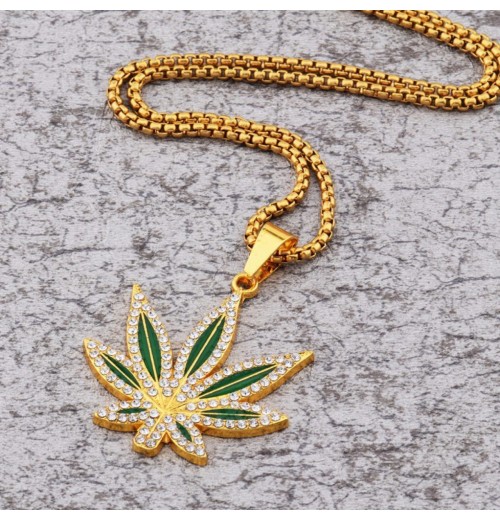 Personalized punk hip-hop accessory necklace, oil painting, diamond setting, alloy, large maple leaf pendant, pendant, accessory material