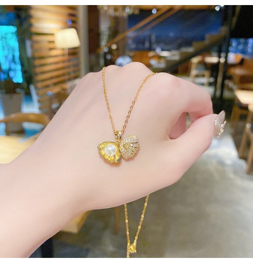 A new titanium steel women's necklace that doesn't fade in Korean style, with a unique and fashionable look, was live-streamed by a popular Internet celebrity on Douyin A new titanium steel women's necklace that doesn't fade in Korean style, with a unique and fashionable look, was live-streamed by a popular Internet celebrity on Douyin