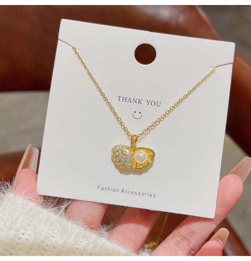 A new titanium steel women's necklace that doesn't fade in Korean style, with a unique and fashionable look, was live-streamed by a popular Internet celebrity on Douyin A new titanium steel women's necklace that doesn't fade in Korean style, with a unique and fashionable look, was live-streamed by a popular Internet celebrity on Douyin