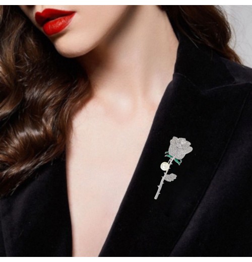 New best-selling alloy fashion full-diamond pearl rose brooch, high-end niche brooch pin, versatile for suits New best-selling alloy fashion full-diamond pearl rose brooch, high-end niche brooch pin, versatile for suits