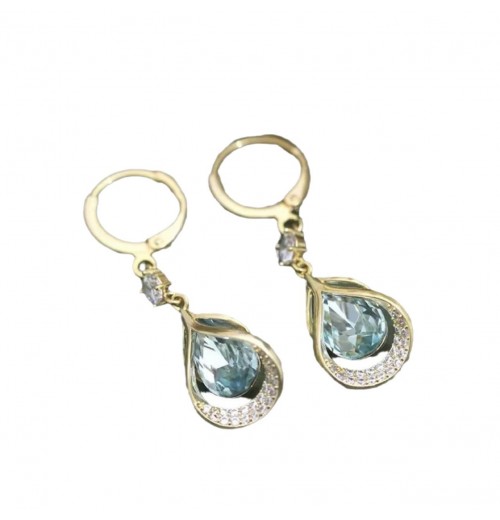 Real gold electroplated geometric water drop cat's eye stone earrings are versatile and slimming for the face. The water drop earrings have a niche design and are earrings for women