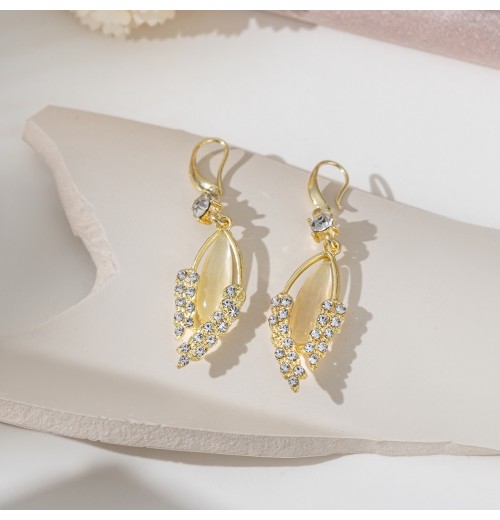 Douyin's best-selling retro cat-eye leaf slightly inlaid ear hooks, sweet and elegant, fashionable and versatile earrings and earrings for women Douyin's best-selling retro cat-eye leaf slightly inlaid ear hooks, sweet and elegant, fashionable and versatile earrings and earrings for women