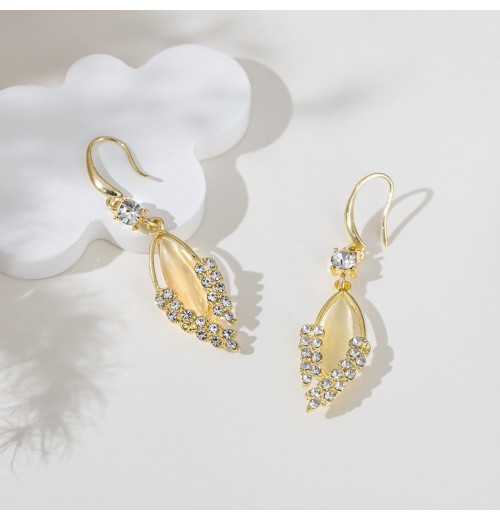 Douyin's best-selling retro cat-eye leaf slightly inlaid ear hooks, sweet and elegant, fashionable and versatile earrings and earrings for women Douyin's best-selling retro cat-eye leaf slightly inlaid ear hooks, sweet and elegant, fashionable and versatile earrings and earrings for women