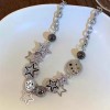 Sweet and cool hot girl star button necklace for women,  new hit, trendy and niche design, high-end y2k collarbone chain