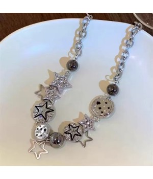Sweet and cool hot girl star button necklace for women,  new hit, trendy and niche design, high-end y2k collarbone chain