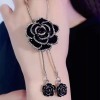 Adjustable, high-quality black rose sweater chain for women, long, versatile long necklace accessories Adjustable, high-quality black rose sweater chain for women, long, versatile long necklace accessories