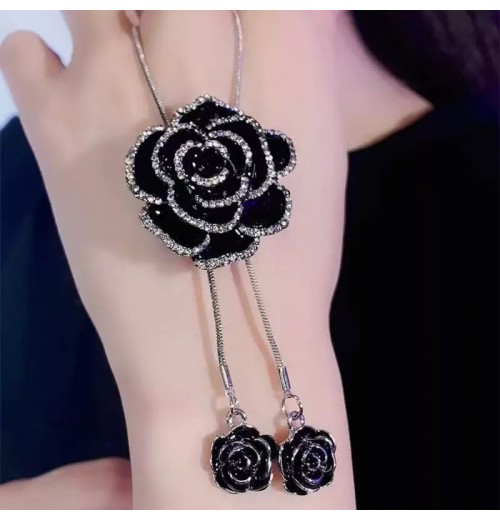 Adjustable, high-quality black rose sweater chain for women, long, versatile long necklace accessories Adjustable, high-quality black rose sweater chain for women, long, versatile long necklace accessories