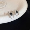 Simple spider exaggerated retro stud earrings, fashionable and individual light luxury earrings, niche design, high-end earrings Simple spider exaggerated retro stud earrings, fashionable and individual light luxury earrings, niche design, high-end earrings