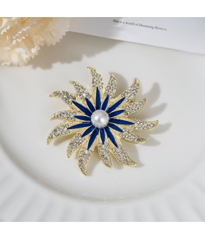 2024 Pearl Sunflower High-end brooch for women, exquisite design, coat, brooch pin, niche and elegant accessory