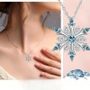 This cross-border snowflake design necklace from Europe and America, set with a zircon exquisite pendant, is a fashionable Christmas accessory for women and a versatile item This cross-border snowflake design necklace from Europe and America, set with a zircon exquisite pendant, is a fashionable Christmas accessory for women and a versatile item