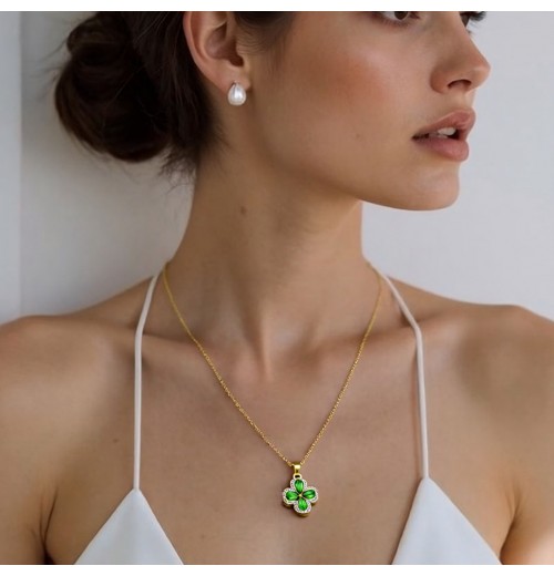 Fashionable stainless steel double-sided mother-of-pearl four-leaf clover single-flower necklace with genuine gold titanium steel chain