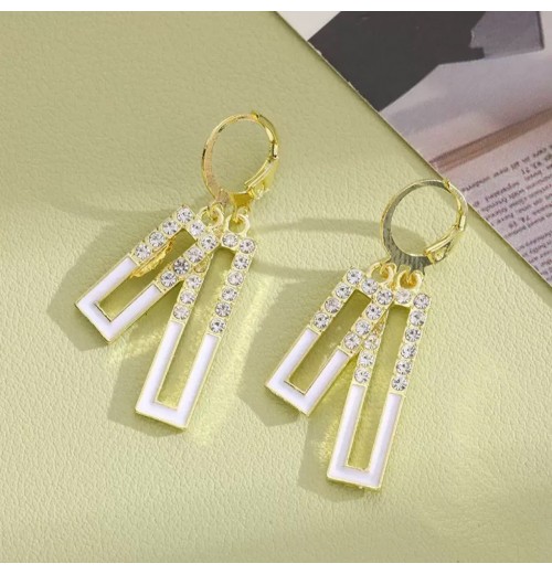 Spring geometric square full diamond ear clasp, new trendy and niche design earrings, light luxury and high-end earrings for women Spring geometric square full diamond ear clasp, new trendy and niche design earrings, light luxury and high-end earrings for women