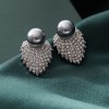 Minimalist style exquisite retro diamond-encrusted pearl silver needle earrings for women, new light luxury niche ear studs, fashionable and versatile earrings