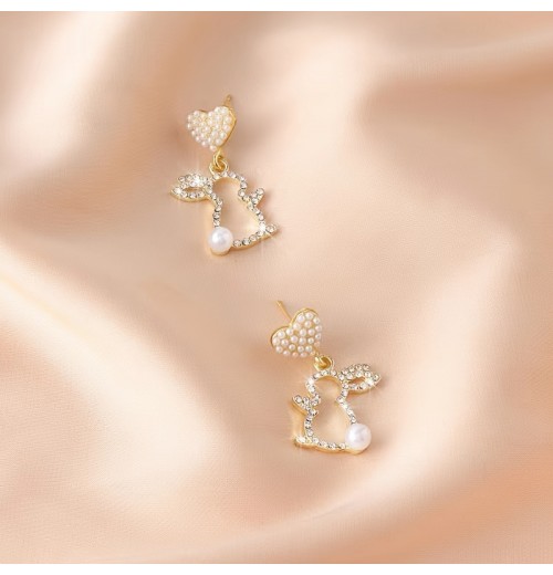 Easter asymmetrical stud earrings, a popular online celebrity, are exquisite and versatile earrings with a niche design. They are cross-border diamond-encrusted and pearles-encrusted