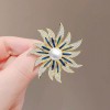 High-end pearl sunflower brooch for women, exquisite design, coat, brooch pin, niche fixed clothes and accessories High-end pearl sunflower brooch for women, exquisite design, coat, brooch pin, niche fixed clothes and accessories