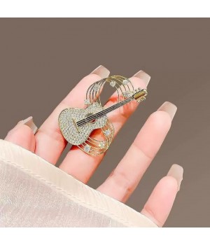 Design sense, individuality, niche musical note guitar brooch, high-end and elegant clothing pin,  new suit accessory