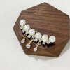 Fashionable and high-end style pearl tassel pendant brooch for women, exquisite coat for suit, fixed brooch to prevent light leakage, manufacturer Fashionable and high-end style pearl tassel pendant brooch for women, exquisite coat for suit, fixed brooch to prevent light leakage, manufacturer
