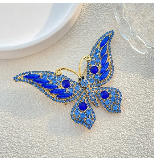 High-end butterfly diamond-encarched brooch from Europe and America, exuding a sense of elegance and sophistication. Retro crystal brooch, large animal and insect brooch High-end butterfly diamond-encarched brooch from Europe and America, exuding a sense of elegance and sophistication. Retro crystal brooch, large animal and insect brooch