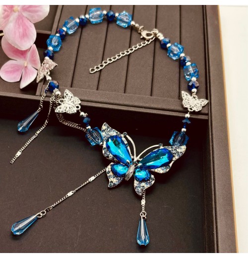 New water drop butterfly collarbone chain, deep blue niche retro butterfly crystal elegant necklace, high-end necklaces for women
