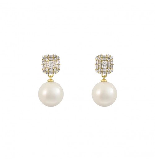 Square zircon pearl stud earrings for women, a new style of fashionable, versatile and elegant earrings with a niche, light luxury and high-end feel. Small scented earrings Square zircon pearl stud earrings for women, a new style of fashionable, versatile and elegant earrings with a niche, light luxury and high-end feel. Small scented earrings