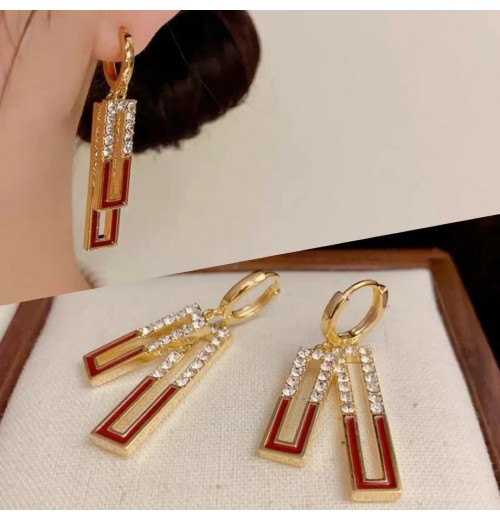Spring geometric square full diamond ear clasp, new trendy and niche design earrings, light luxury and high-end earrings for women Spring geometric square full diamond ear clasp, new trendy and niche design earrings, light luxury and high-end earrings for women